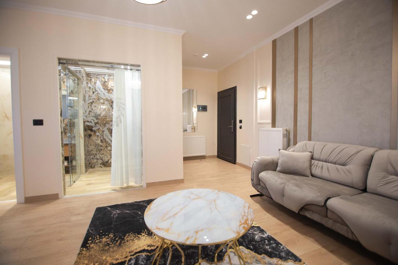 Sky View Hotel Korce Extérieur photo