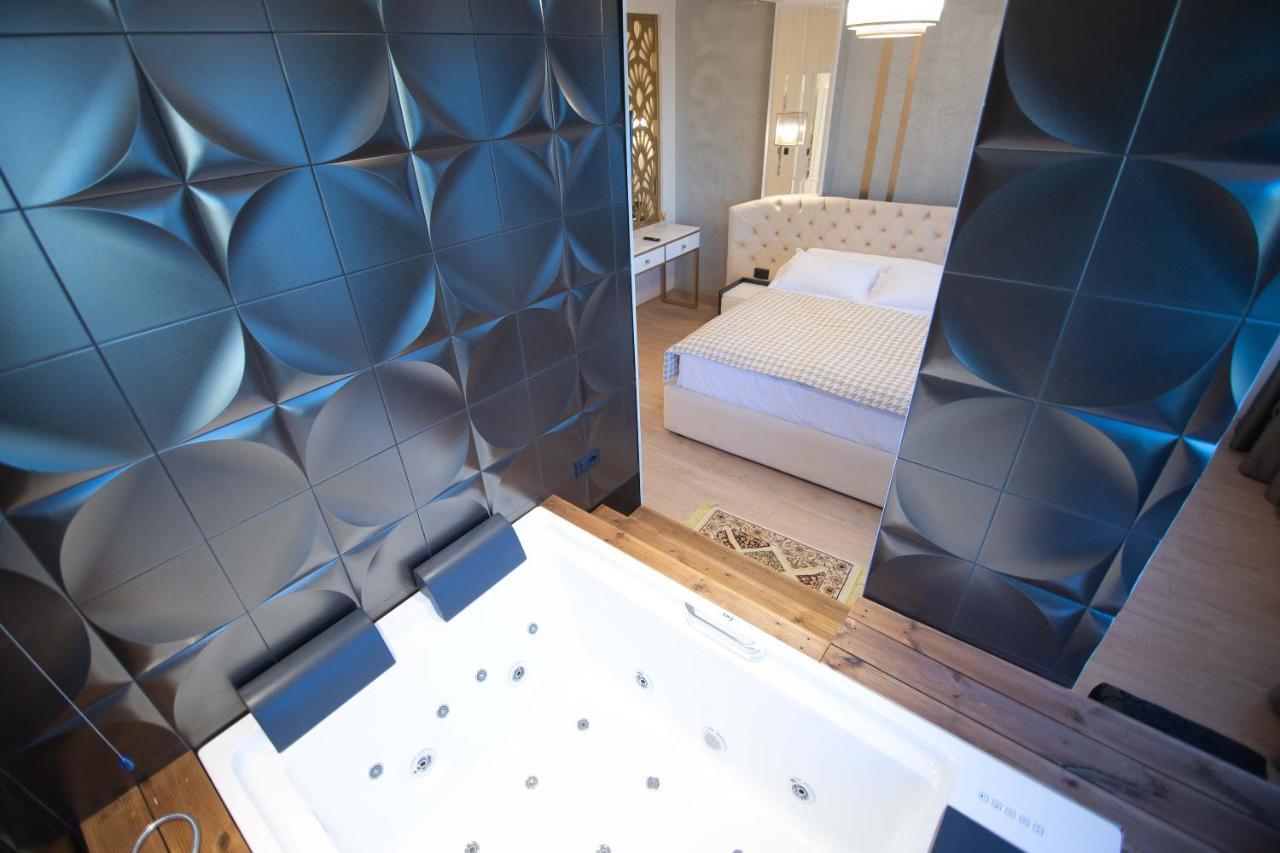 Sky View Hotel Korce Extérieur photo