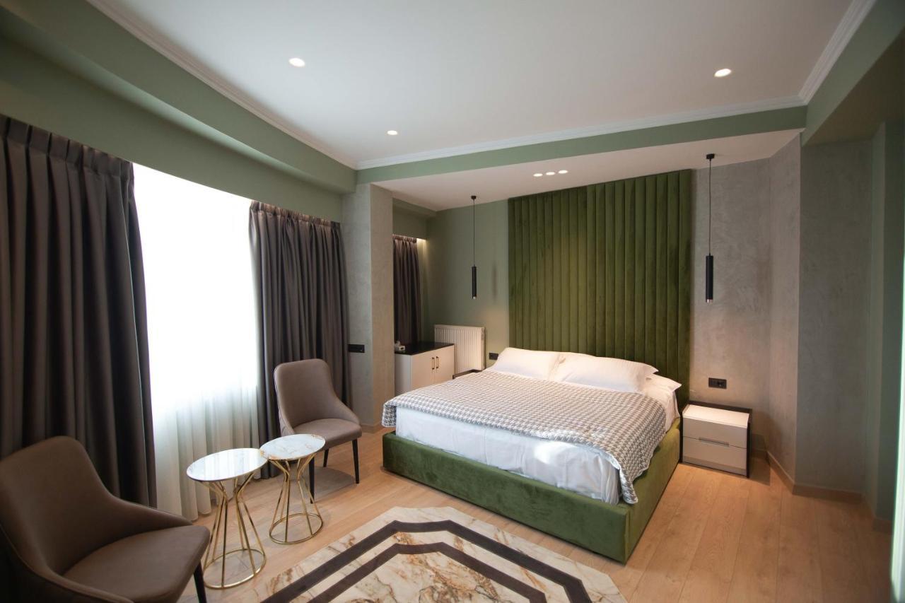Sky View Hotel Korce Extérieur photo